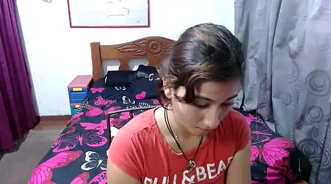 Snapshot of LadyMilk003 chatting on 01.07.25 LadyMilk003 online show from 01.07.25