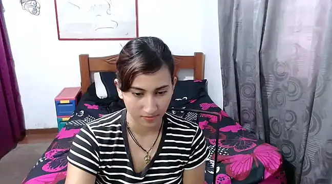 Snapshot of LadyMilk003 chatting on 01.22.25 LadyMilk003 online show from 01.22.25