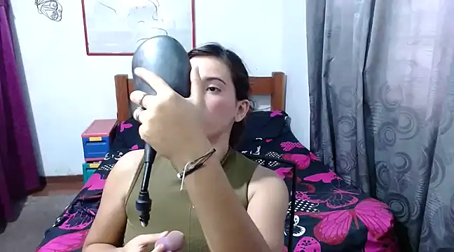 Snapshot of LadyMilk003 chatting on 01.23.25 LadyMilk003 online show from 01.23.25