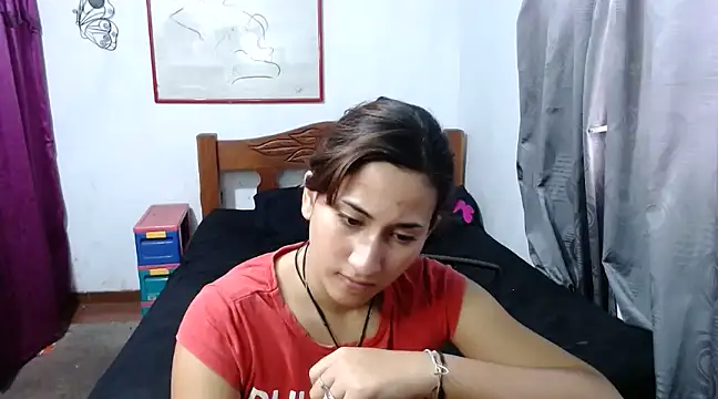 Snapshot of LadyMilk003 chatting on 02.08.25 LadyMilk003 online show from 02.08.25