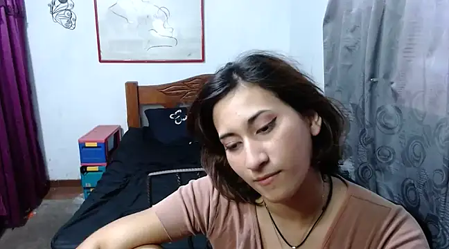 Snapshot of LadyMilk003 chatting on 02.10.25 LadyMilk003 online show from 02.10.25