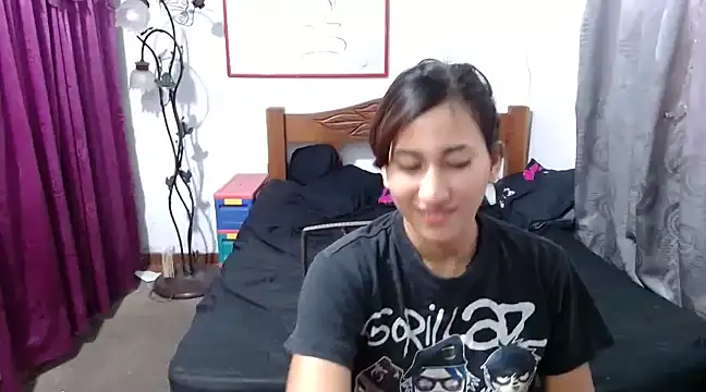 Snapshot of LadyMilk003 chatting on 03.05.25 LadyMilk003 online show from 03.05.25