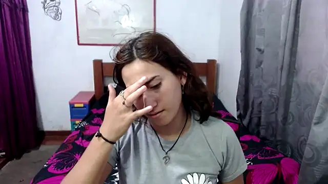 Snapshot of LadyMilk003 chatting on 10.01.25 LadyMilk003 online show from 10.01.25