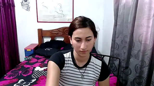 Snapshot of LadyMilk003 chatting on 10.17.25 LadyMilk003 online show from 10.17.25