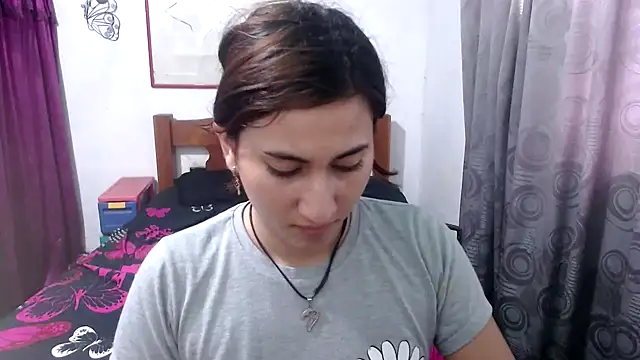 Snapshot of LadyMilk003 chatting on 10.29.25 LadyMilk003 online show from 10.29.25