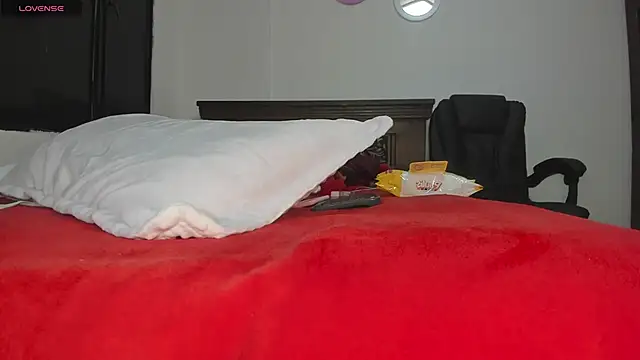 Karentatiana  online show from 12.23.25