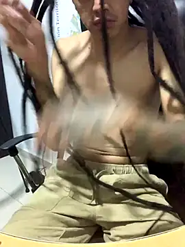 Snapshot of JovenDesobediente chatting on 09.18.25 JovenDesobediente online show from 09.18.25