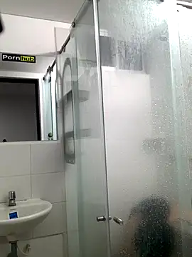 Snapshot of JovenDesobediente chatting on 09.20.25 JovenDesobediente online show from 09.20.25