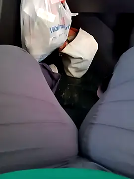 Snapshot of missthickness35_Pika chatting on 01.26.25 missthickness35 Pika online show from 01.26.25