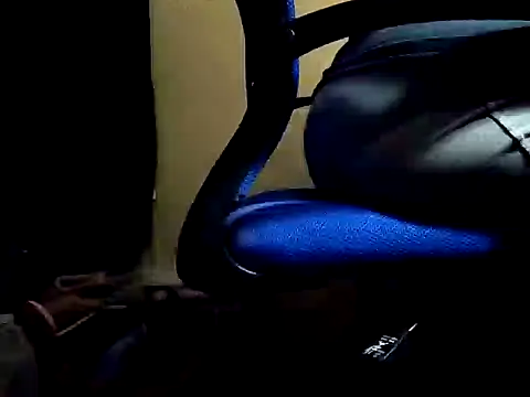 Snapshot of missthickness35_Pika chatting on 03.04.25 missthickness35 Pika online show from 03.04.25