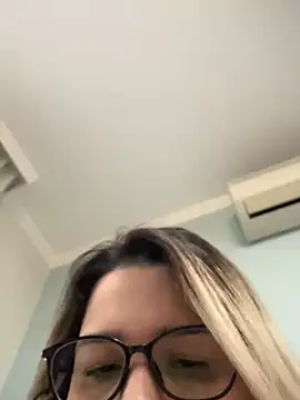 amooraaamoon online show from 01.05.25