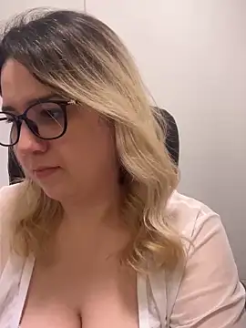 amooraaamoon online show from 01.08.25