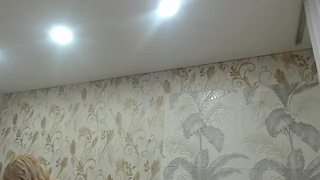 CamDiva113 online show from 12.13.24