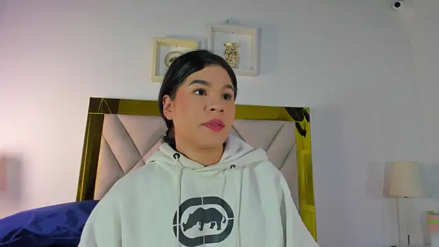 nicole grace0 online show from 10.04.25