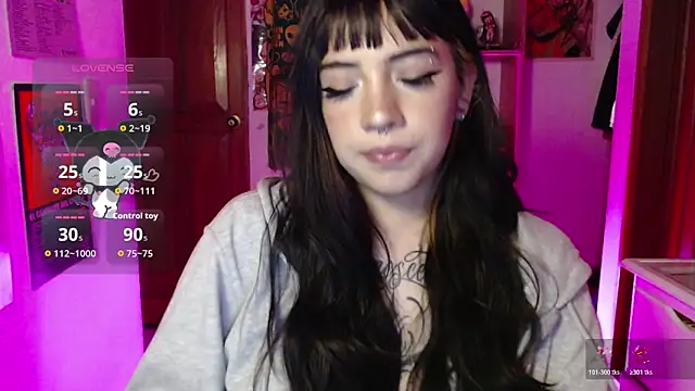 Snapshot of ninfa1_ch chatting on 10.29.25 ninfa1 ch online show from 10.29.25