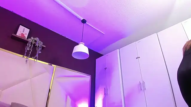 April bowie online show from 10.22.25