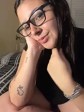 Snapshot of agoosvokk chatting on 10.04.25 agoosvokk online show from 10.04.25