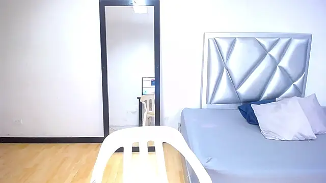 exotic karmella online show from 10.14.25