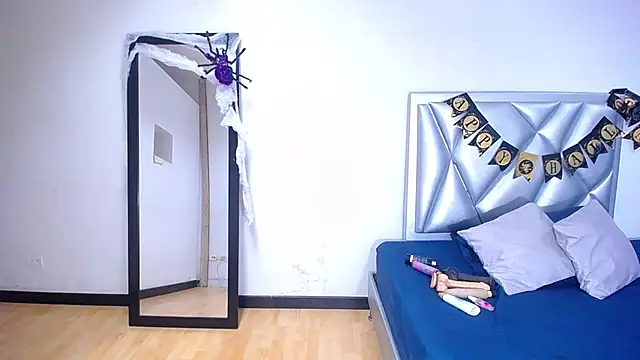 exotic karmella online show from 10.22.25