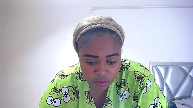 exotic karmella online show from 11.20.25