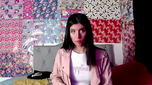 Snapshot of Yeimy_sweetf chatting on 01.01.25 Yeimy sweetf online show from 01.01.25