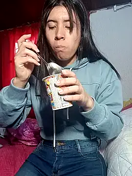 Snapshot of Yeimy_sweetf chatting on 01.10.25 Yeimy sweetf online show from 01.10.25