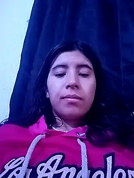 Snapshot of Yeimy_sweetf chatting on 01.20.25 Yeimy sweetf online show from 01.20.25