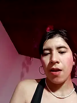 Snapshot of Yeimy_sweetf chatting on 02.07.25 Yeimy sweetf online show from 02.07.25