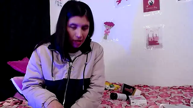 Snapshot of Yeimy_sweetf chatting on 02.09.25 Yeimy sweetf online show from 02.09.25