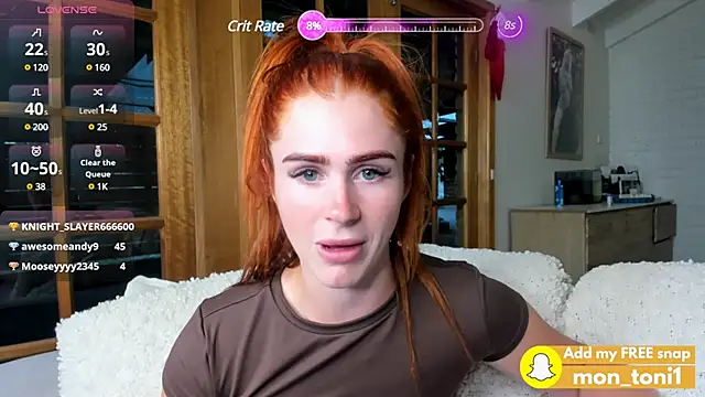 Snapshot of aus_queen chatting on 02.12.25 aus queen online show from 02.12.25