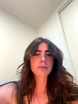 Snapshot of aus_queen chatting on 10.16.25 aus queen online show from 10.16.25