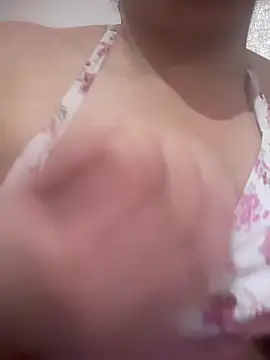 Snapshot of carmelasexy chatting on 10.26.25 carmelasexy online show from 10.26.25