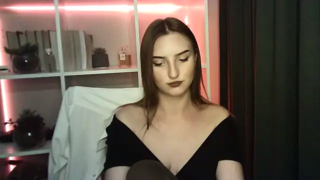 Snapshot of X_Alisa chatting on 09.22.25 X Alisa online show from 09.22.25