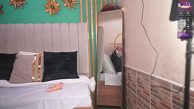 katlyn martins online show from 09.24.25