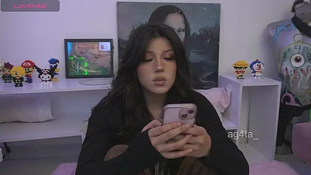 Ag4ta  online show from 11.21.25