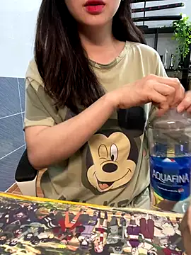 Suri amabel online show from 09.14.25