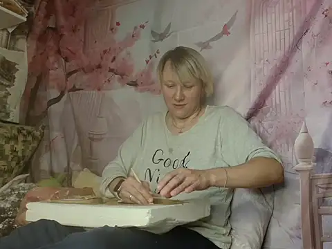 ElenaMaeer online show from 09.20.25