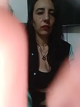 Snapshot of christine-x chatting on 06.18.26 christine-x online show from 06.18.26