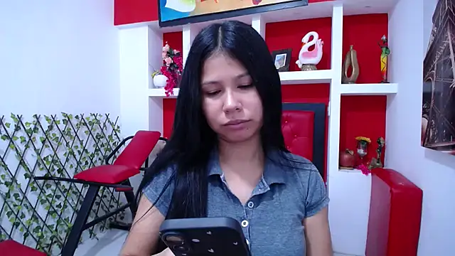 Letty Plugxo online show from 12.02.25