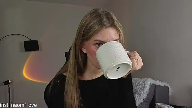 Snapshot of Naomi_Girly chatting on 09.16.25 Naomi Girly online show from 09.16.25