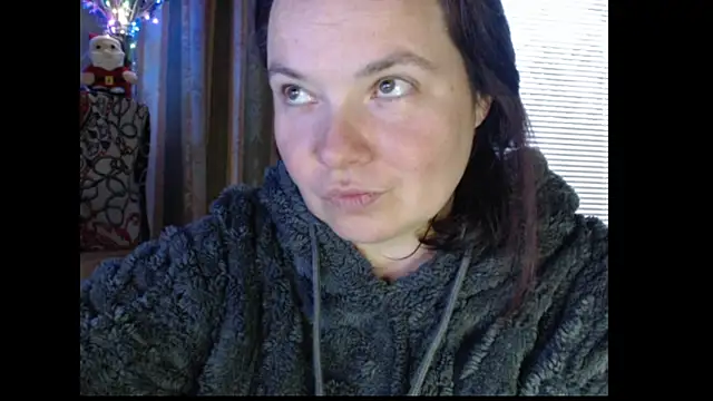 Snapshot of amorelara chatting on 10.12.25 amorelara online show from 10.12.25