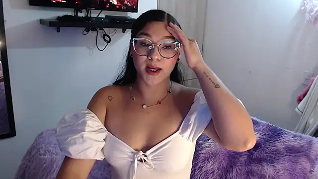 Snapshot of Prins_jazmin chatting on 05.13.26 Prins jazmin online show from 05.13.26