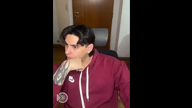 Snapshot of Markuss_b chatting on 06.16.26 Markuss b online show from 06.16.26
