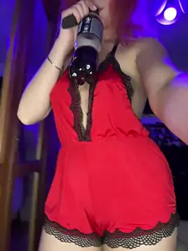 RiriRoseey online show from 01.10.25