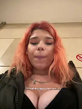 RiriRoseey online show from 01.11.25