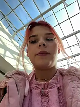 RiriRoseey online show from 01.18.25