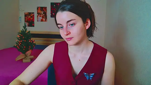 Miss Arwen online show from 12.19.24