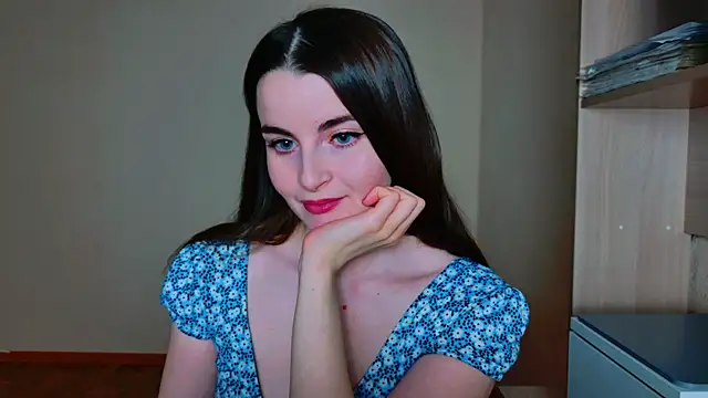 Miss Arwen online show from 02.09.25