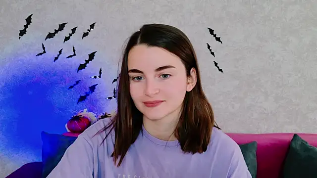 Miss Arwen online show from 10.21.25