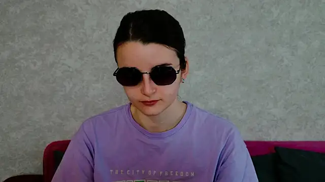 Miss Arwen online show from 12.02.25